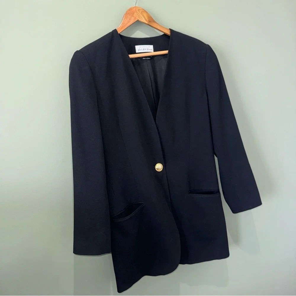 Vintage Saks Fifth Avenue Black Blazer Jacket Womens 8 Wool Blend Gold Button